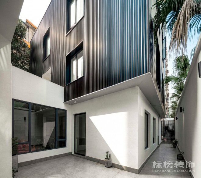 深圳南山办公室装修“黑”空间好色先生TVAPP建筑外观设计