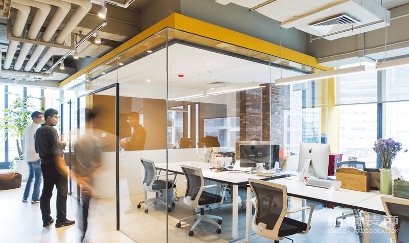 室内设计师在设计办公室时怎么设计布置？